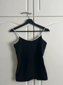 HM musta toppi, m koko