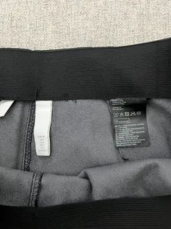 H&m mustat leveälahkeiset keinonahkahousut