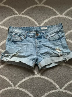 H&M shortsit