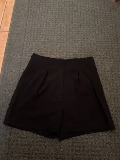 H&m shortsit