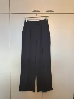 H&M suorat harmaat housut