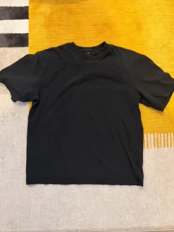 H&M T-Shirt in Black