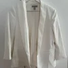 HM white blazer