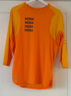 Hoka pitkähihainen treenipaita