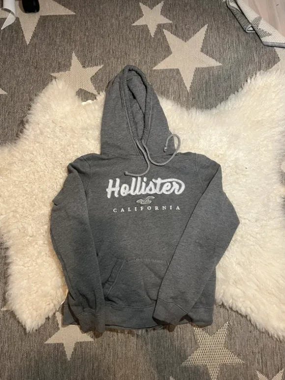 Hollister huppari