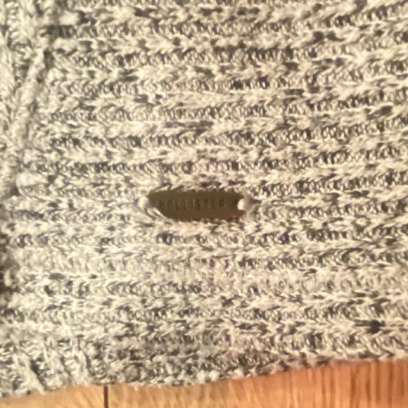 Hollister pitkähihainen