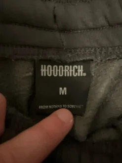 hoodrich leveälahkeiset hosut
