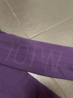 ICIW violetit trikoot