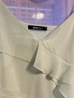 Ihana röyhelömekko