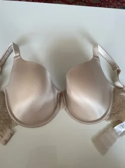 Ihonväriset rintaliivit