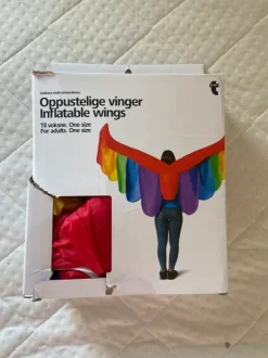 Inflatable wings costume