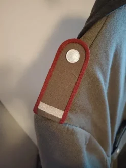 Itä - saksalainen pitkä mantteli ja housut Nva 48