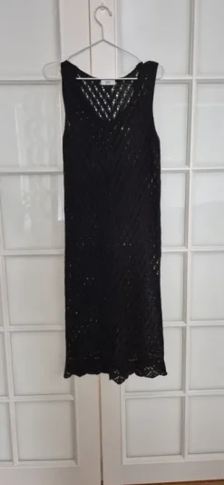 JDY musta neulemekko, virkattu mekko, koko M@