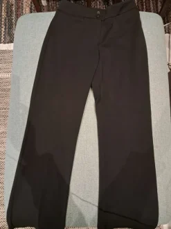 Kappahl mustat suorat housut