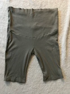 Kappahl raskausshortsit