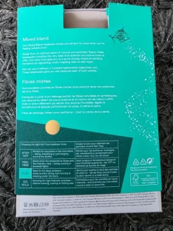 Kari traan villakerrastohousut