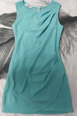 Kaunis joustava kotelomekko S/M