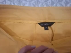 Keltainen jakku + housut puku. Ellen Tracy. Koko 36