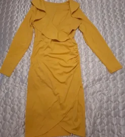 Keltainen mekko, S kokoiselle.