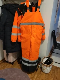 Knoxfield huomioväri toppapuku