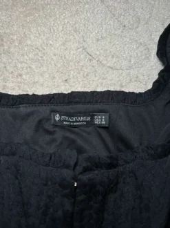 Korsettimainen toppi