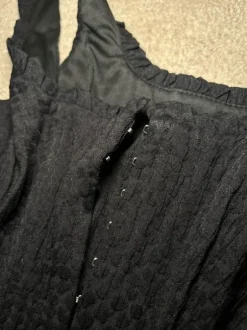 Korsettimainen toppi