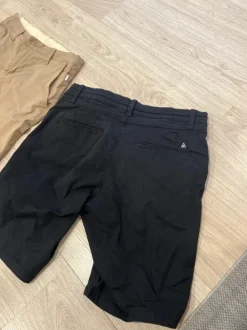 2kpl Vailent shortsit