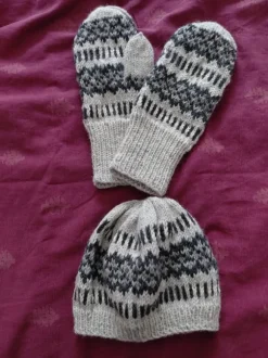 Kutomani miesten pipo ja lapaset