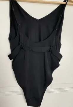 Käyttämätön uimapuku