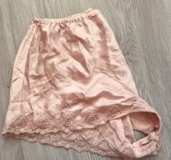 Lace shorts