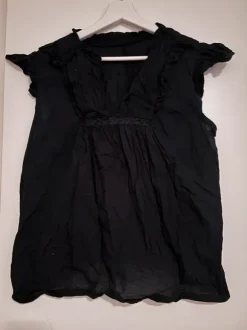 lager 157 mustapaita