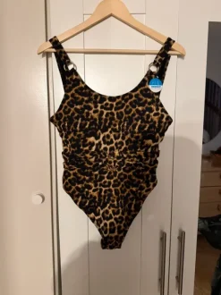 Leopardi uimapuku