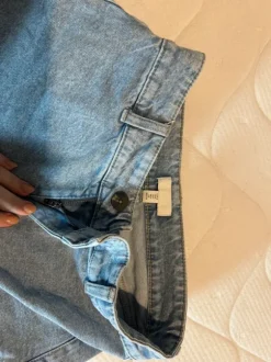 Leveä lahkeiset farkut housut 38 h&m