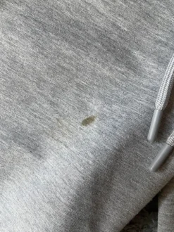 Leveälahkeiset housut