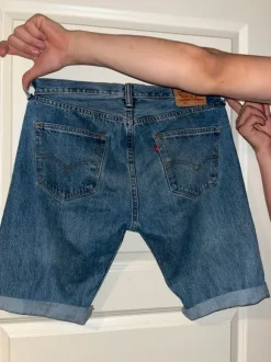 Levi straus & co. (Levis) farkkushortsit