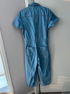 Leviksen farkkuhaalari