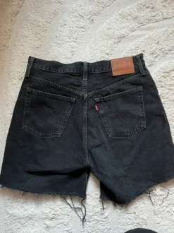 Levis 501 farkkushortsit