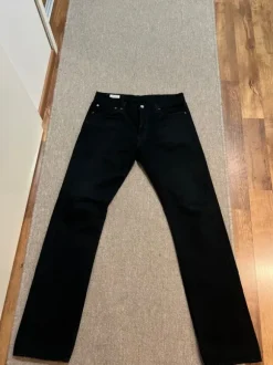 Levis 501 musta W32 L34