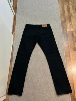 Levis 501 musta W32 L34