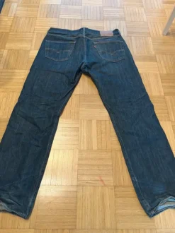 Levi’s 501 navy
