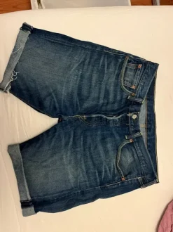 Levis 501 shortsit