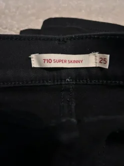 Levi’s 710 super skinny farkut