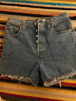 Levi's farkkushortsit