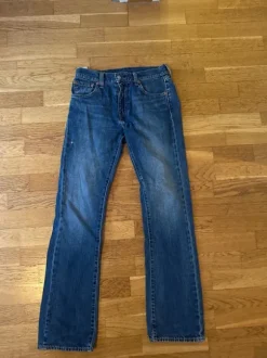 Levis jeans
