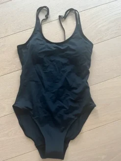 Lækker badedragt str 38