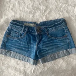 Low rise 2000s Shorts