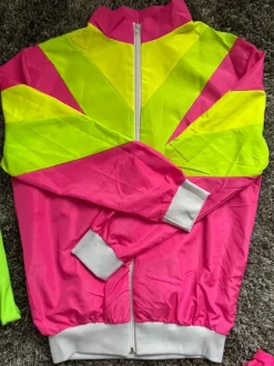 80-luvun tuulipuku/treeniasu