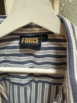 Lyhythihainen paitapusero