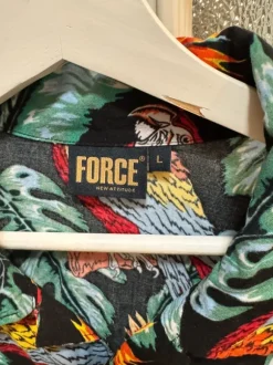 Lyhythihainen paitapusero