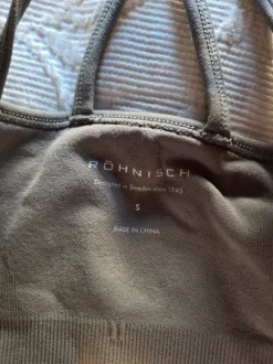 Maastonvihreät urheilurintsikat